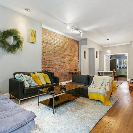 Pristine Townhouse With Rooftop Deck Near Canton! Baltimore Bagian luar foto