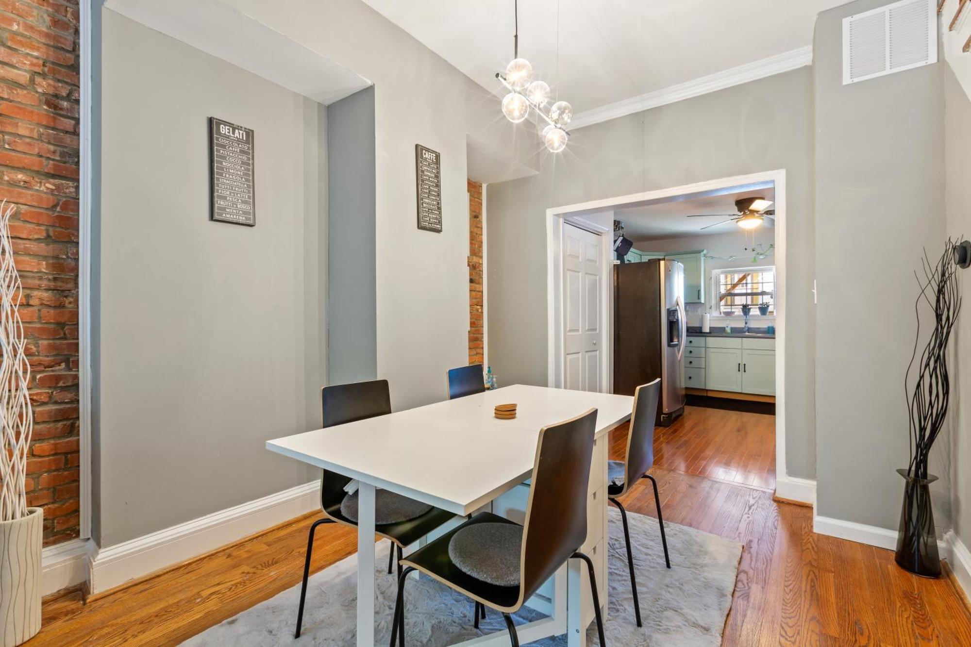 Pristine Townhouse With Rooftop Deck Near Canton! Baltimore Bagian luar foto