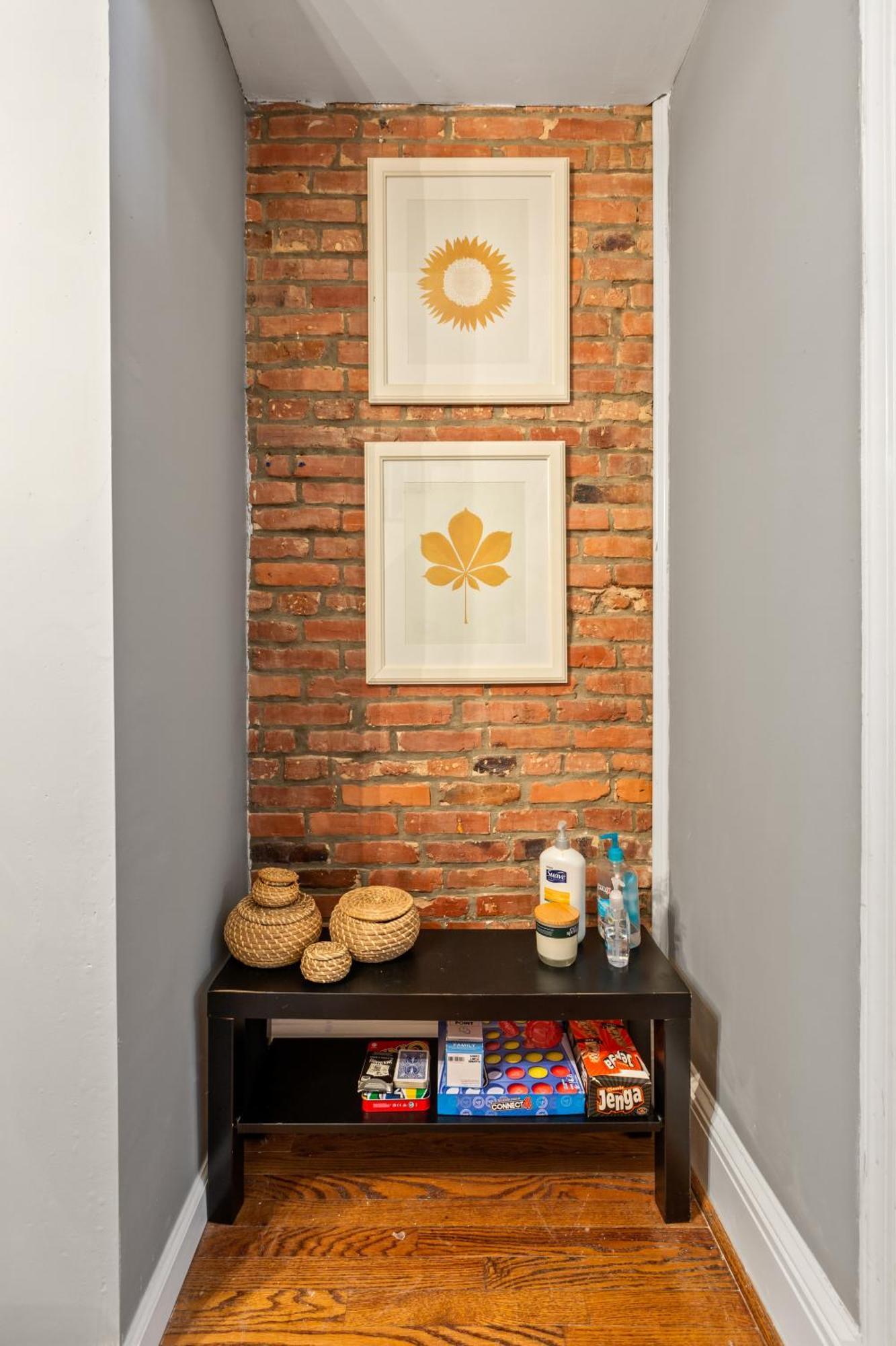 Pristine Townhouse With Rooftop Deck Near Canton! Baltimore Bagian luar foto