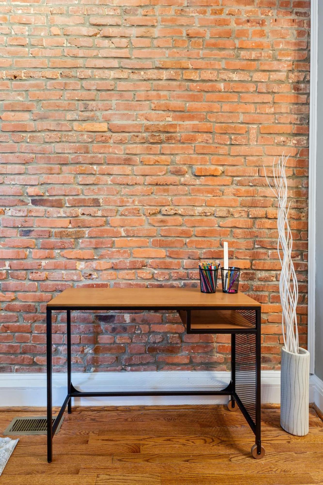 Pristine Townhouse With Rooftop Deck Near Canton! Baltimore Bagian luar foto