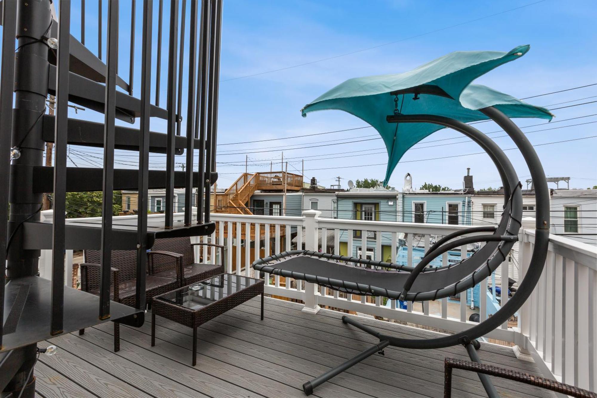 Pristine Townhouse With Rooftop Deck Near Canton! Baltimore Bagian luar foto